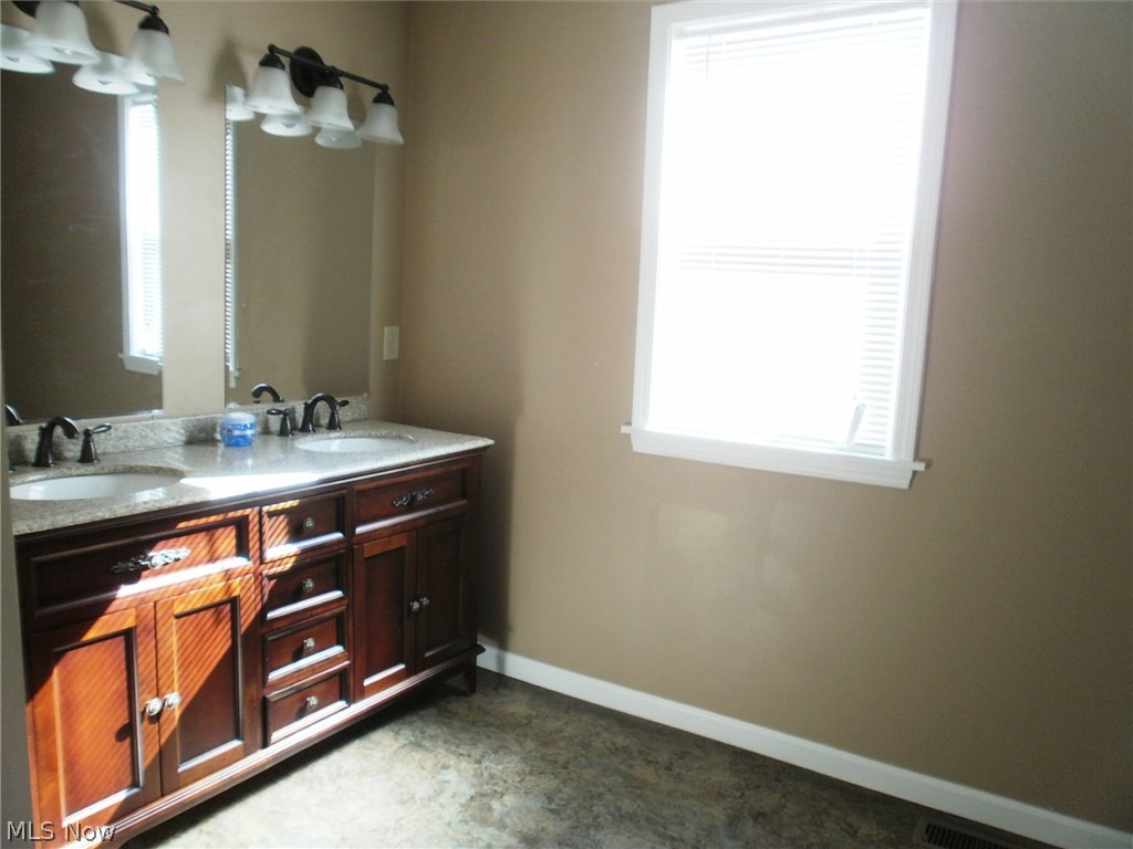 Cast Side/Lincoln Ave - Residential