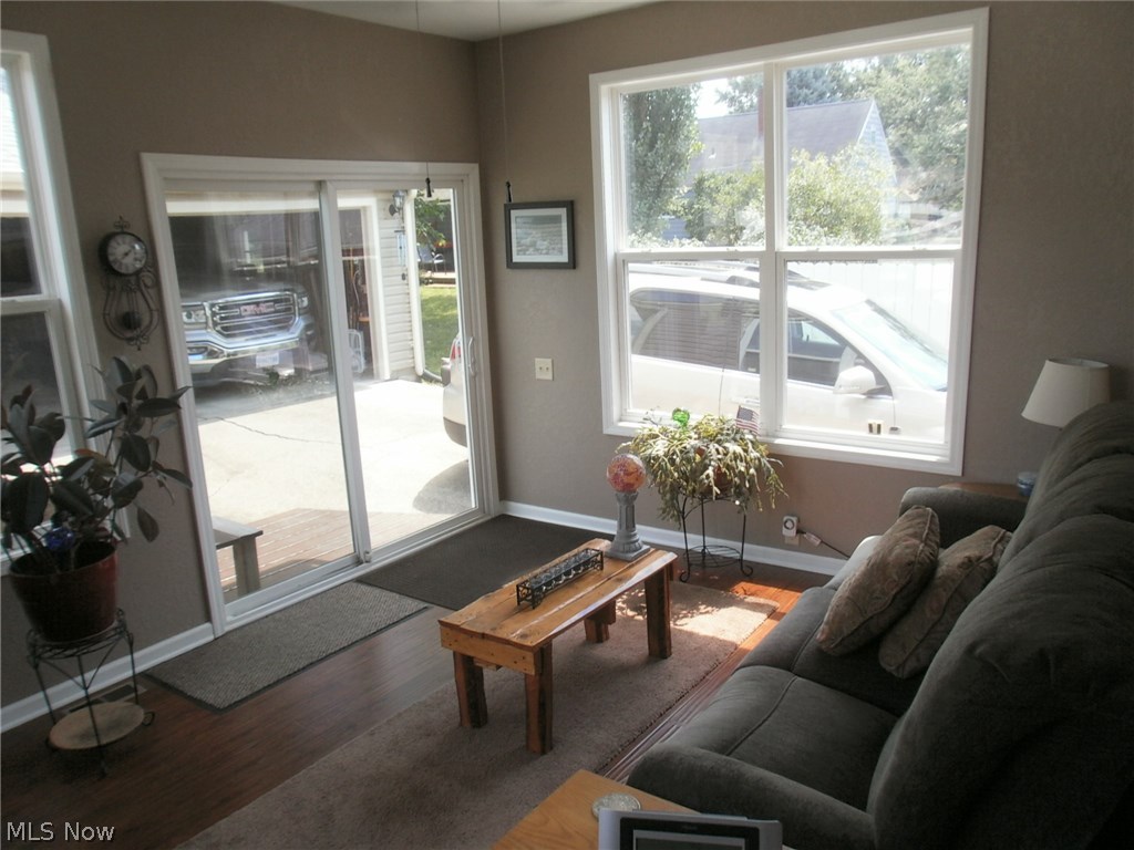 Cast Side/Lincoln Ave - Residential