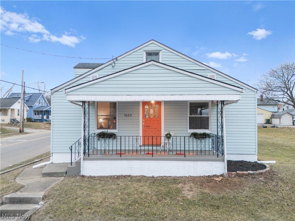 Photo of 1653 Bedford Avenue SW, Canton, OH 44706 (MLS # 5190260)