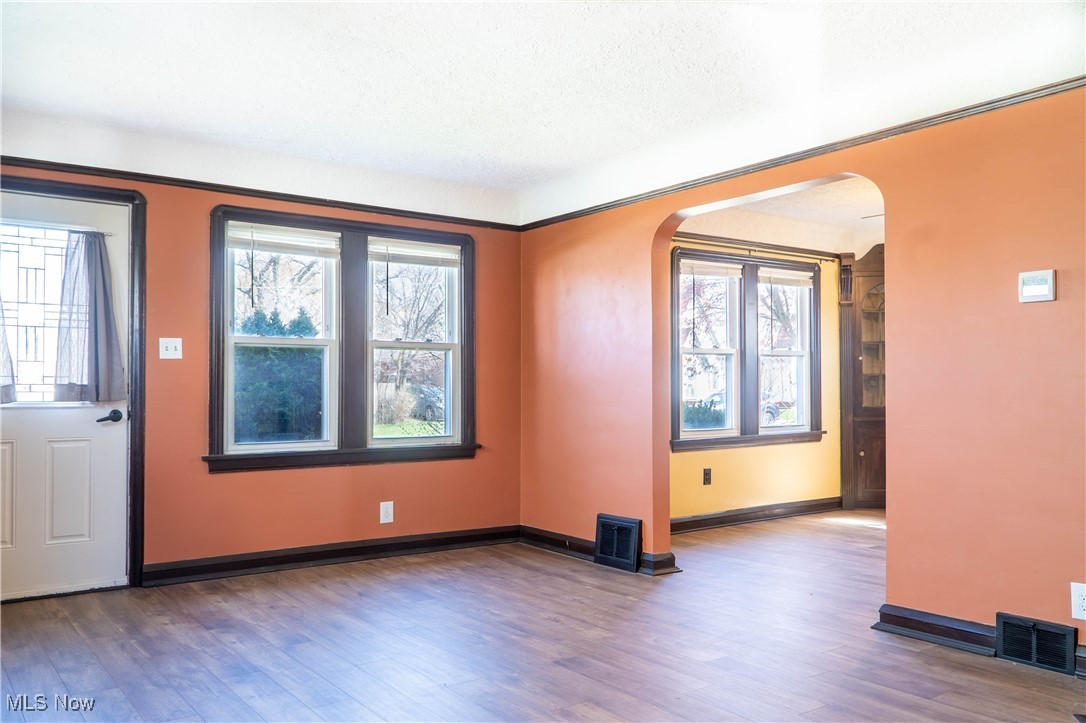 4378 W 60th Street, Cleveland, Ohio image 4