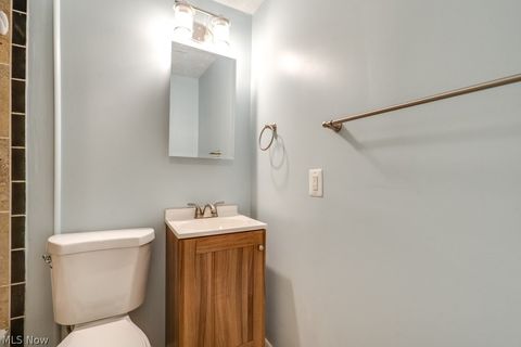 Tiny photo for 115 S Rocky River Drive #303, Berea, OH 44017 (MLS # 5202875)