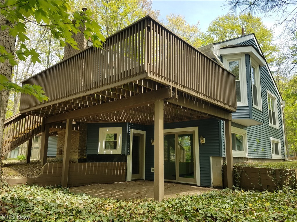 Roaming Rock Shores - Residential