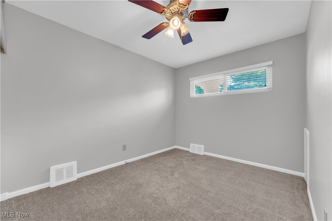 6095 Stark Drive, Brook Park, Ohio image 10