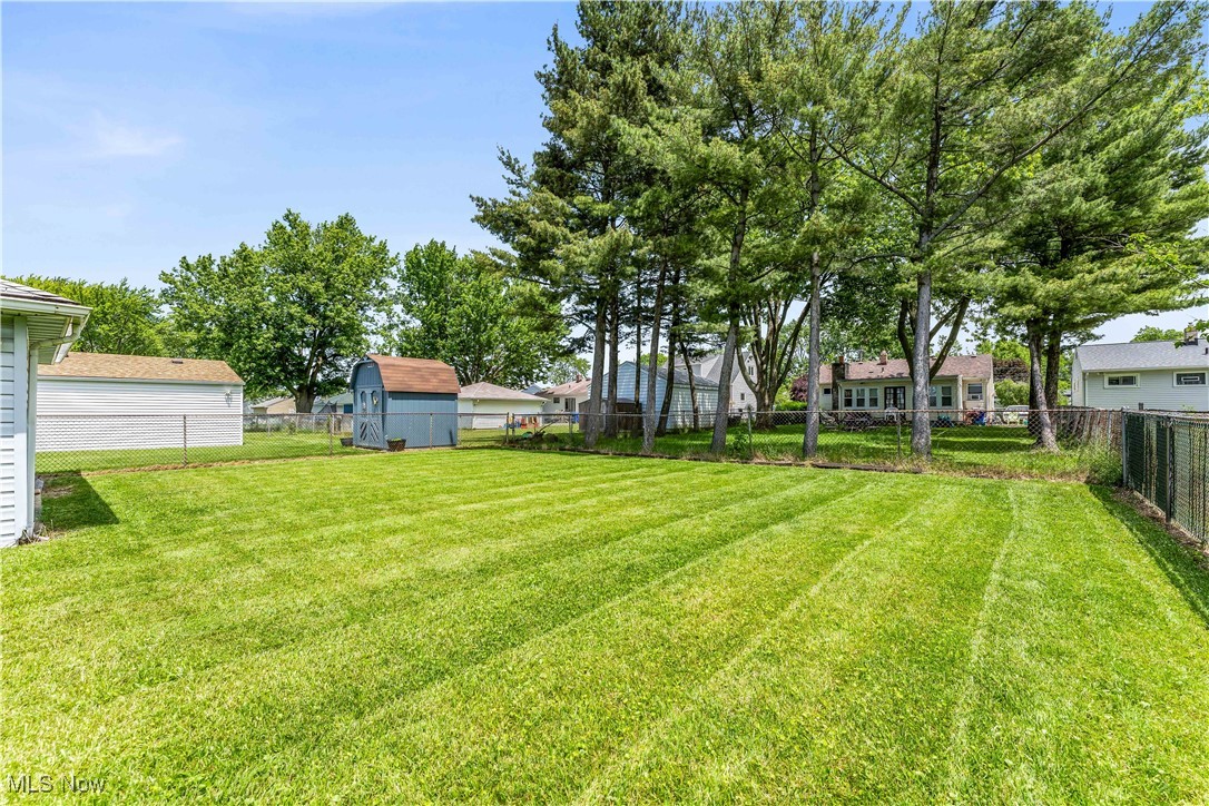6095 Stark Drive, Brook Park, Ohio image 26