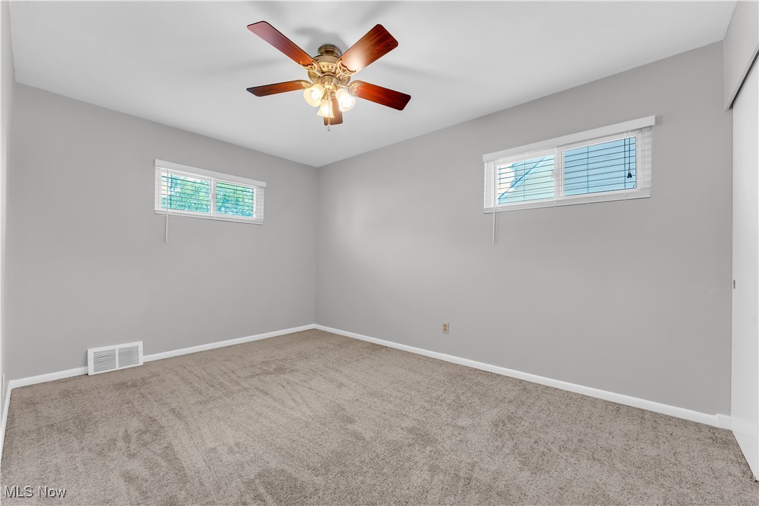 6095 Stark Drive, Brook Park, Ohio image 14