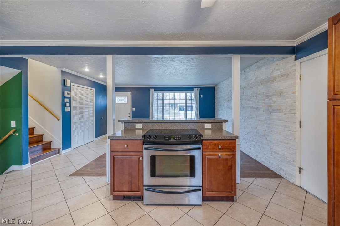 Sidney Simons 01 - Residential