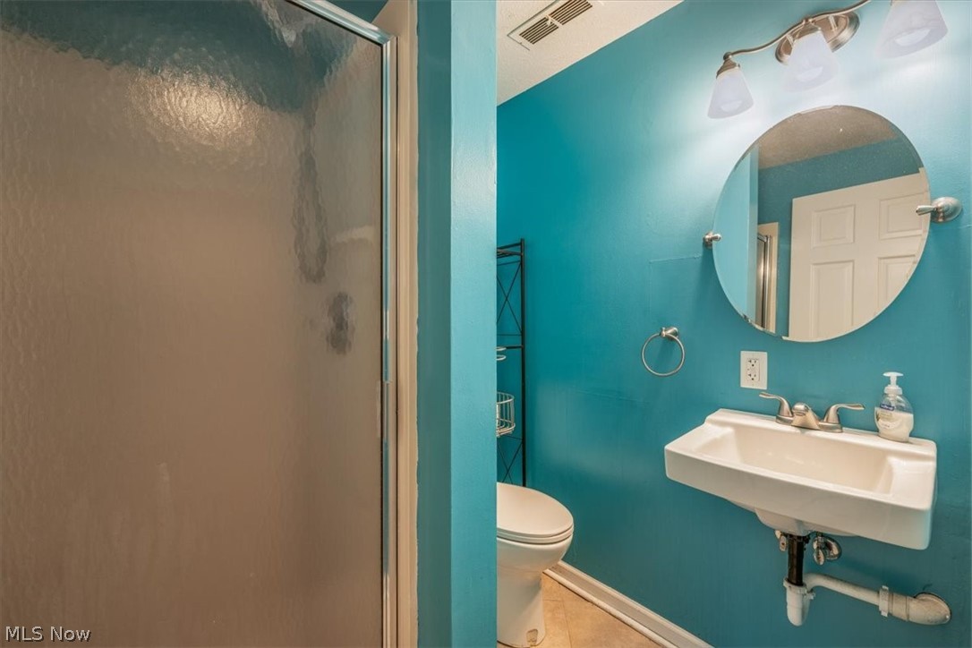 Sidney Simons 01 - Residential