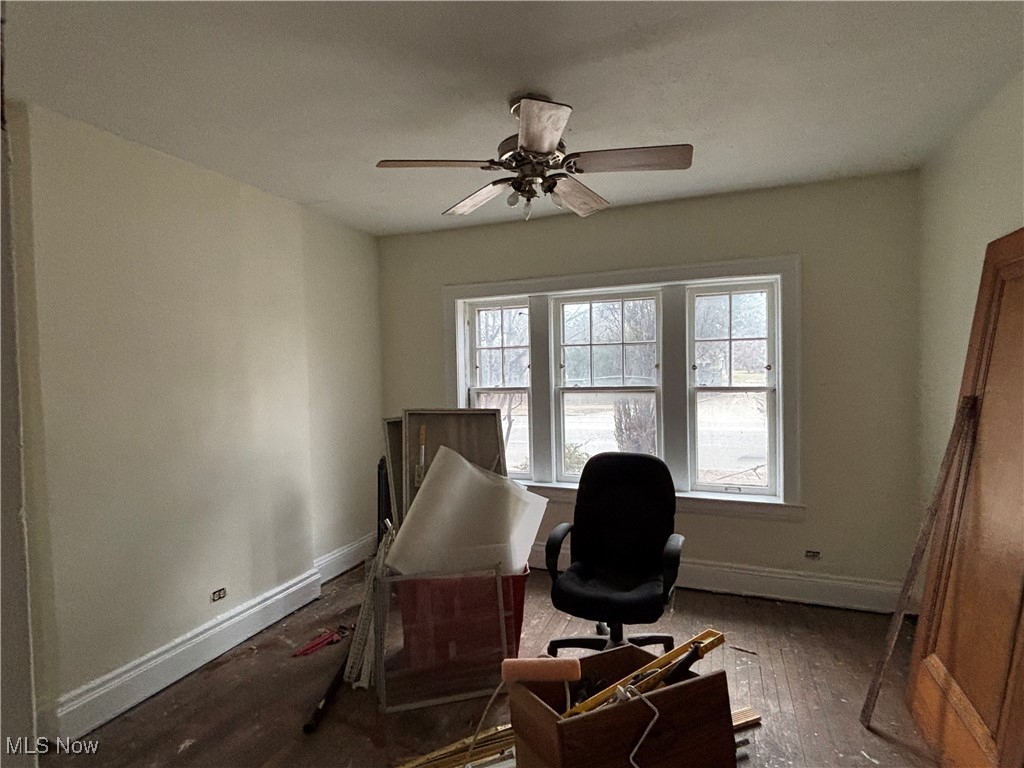 Euchts - Commercial Sale