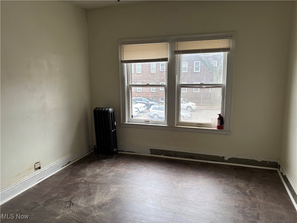 Euchts - Commercial Sale