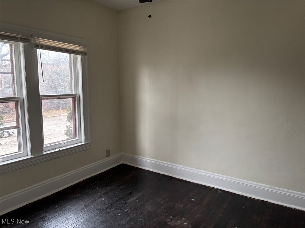 Euchts - Commercial Sale