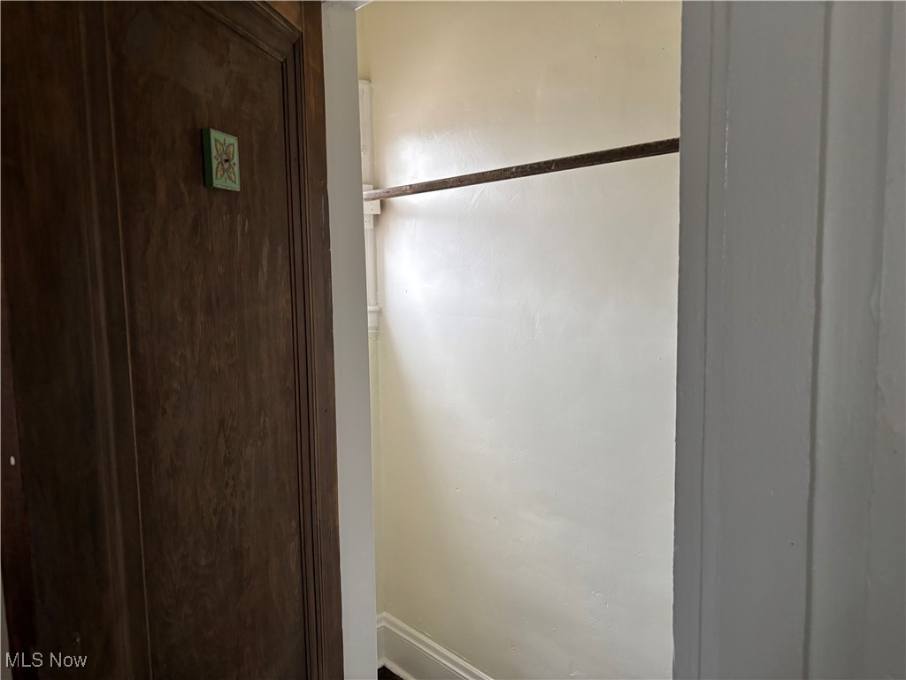 Euchts - Commercial Sale