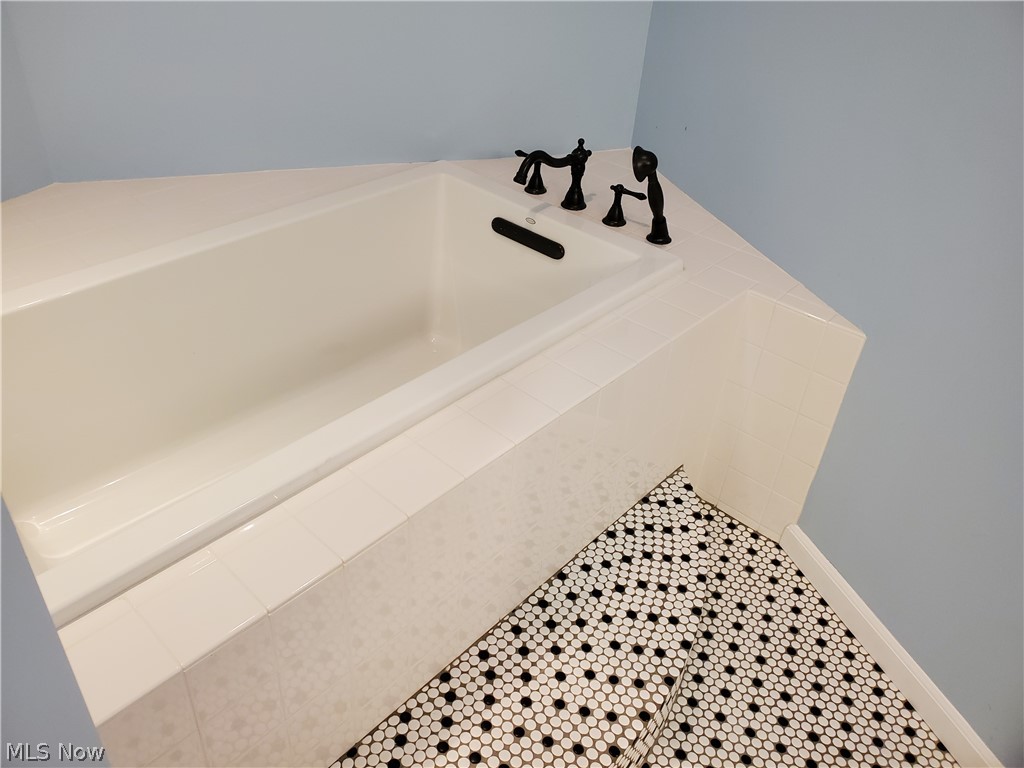 Yellow Creek Ledges Condo - Residential