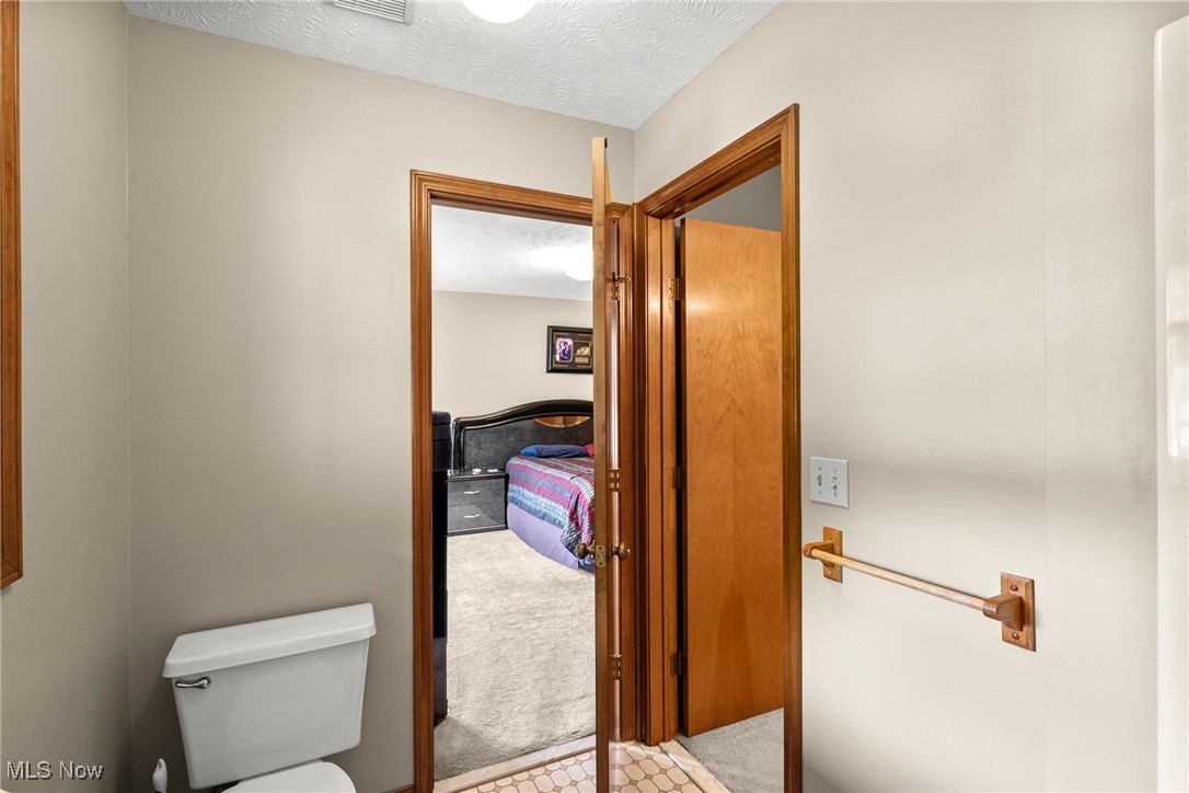 5810 Ely Vista Drive, Parma, Ohio image 34