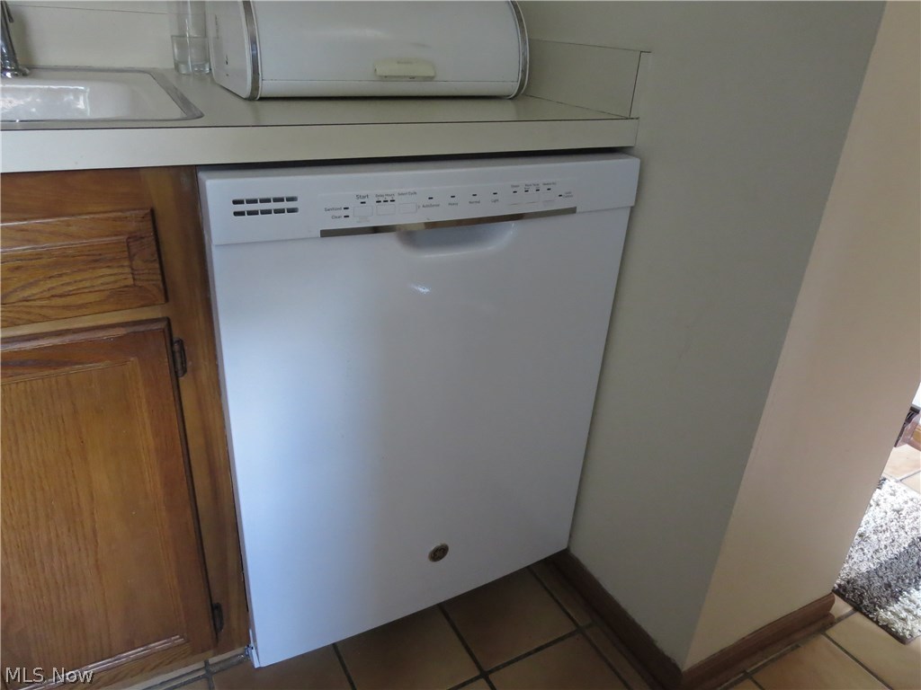 Ledgewater Falls Condo - Residential