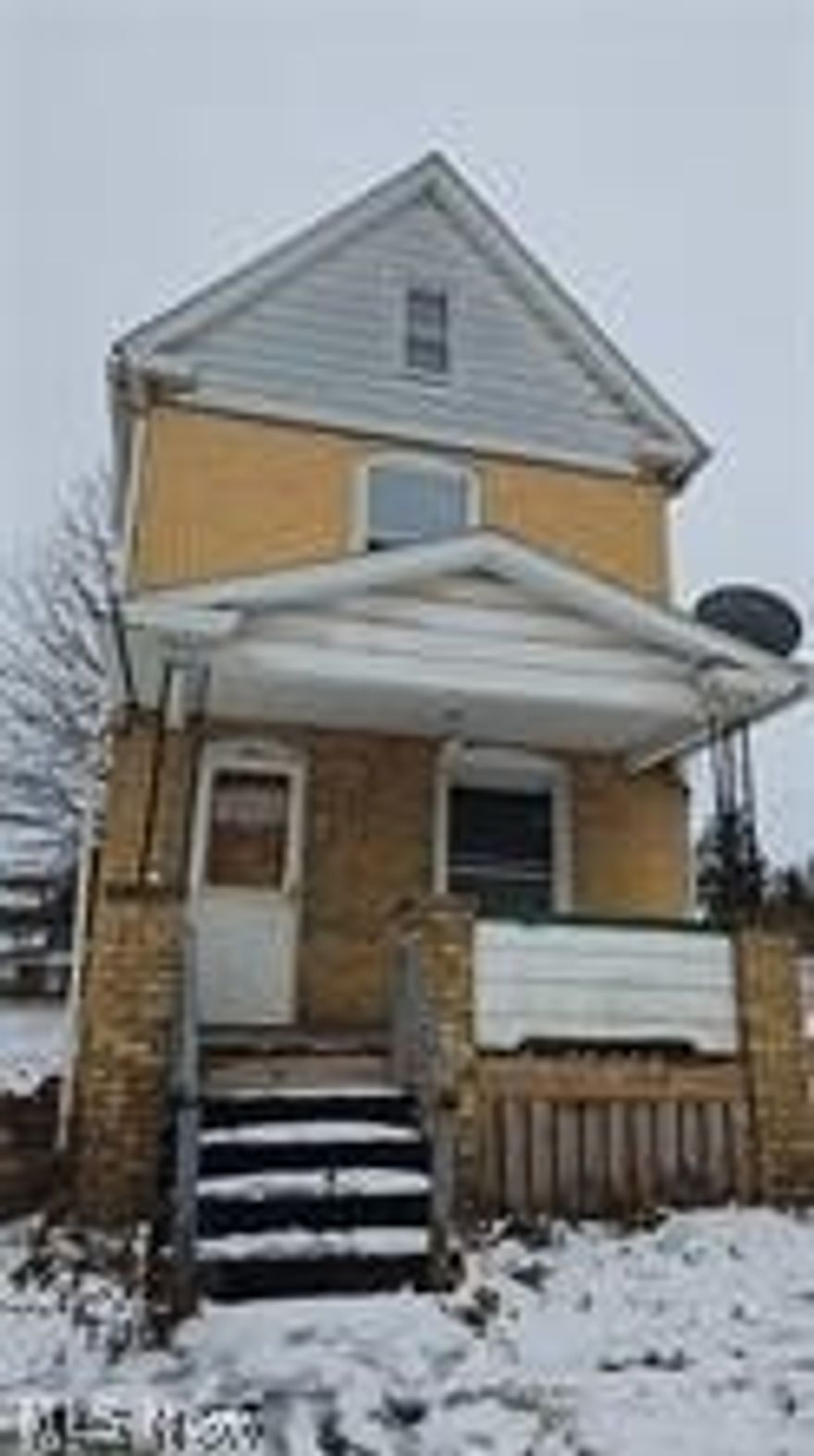2 bedroom house, great first home or to add as an investment
