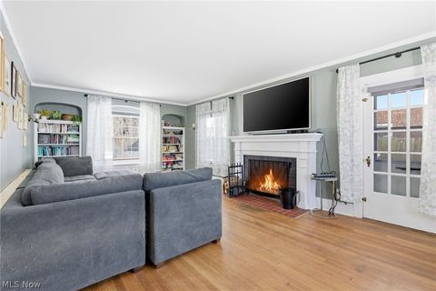 Tiny photo for 621 Greenwood Avenue, Akron, OH 44320 (MLS # 5187347)