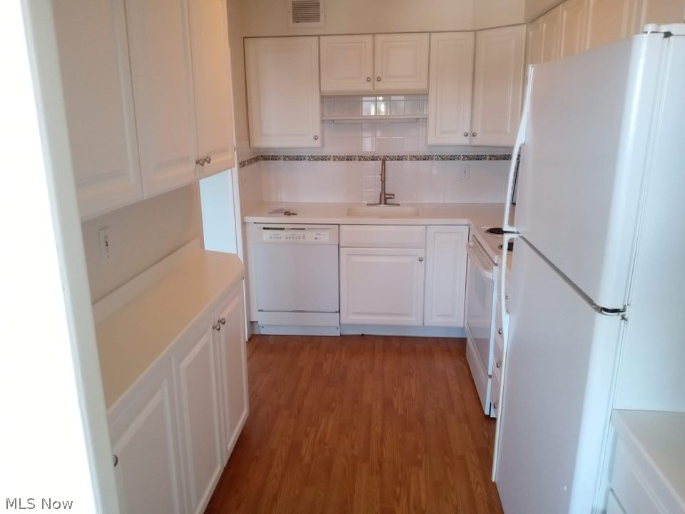 Marine Towers East - Residential