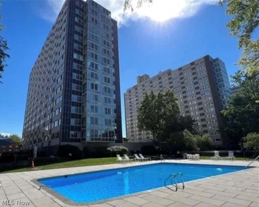 Marine Towers East - Residential