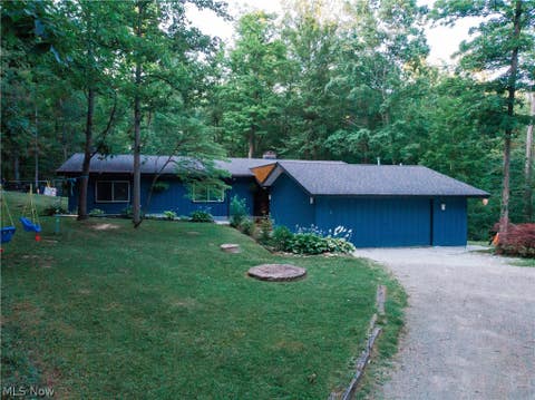 Homes For Sale - 11629 Edgewood Road<br/> Geauga County, Chardon, OH 44024