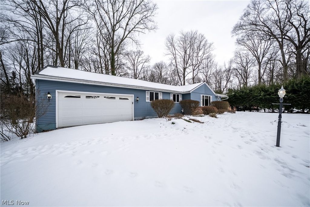 Photo of 5743 Brookwood Drive, Akron, OH 44319 (MLS # 5186839)