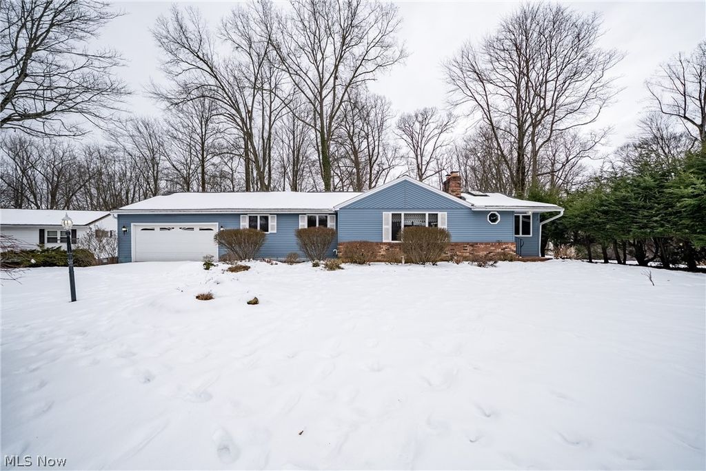 Photo of 5743 Brookwood Drive, Akron, OH 44319 (MLS # 5186839)