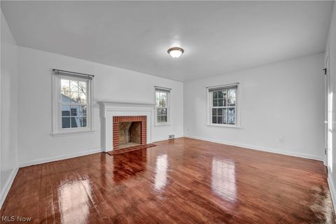 Tiny photo for 232 Edna Street, Poland, OH 44514 (MLS # 5184765)