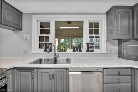 Tiny photo for 232 Edna Street, Poland, OH 44514 (MLS # 5184765)