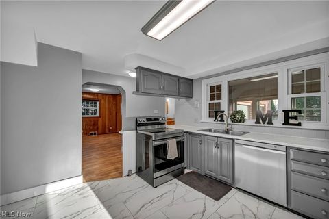 Tiny photo for 232 Edna Street, Poland, OH 44514 (MLS # 5184765)