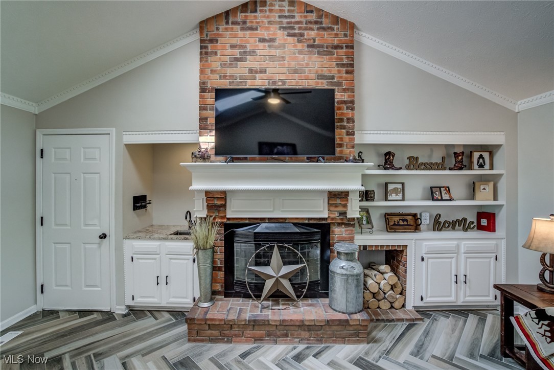 5636 Banbury Oval, Madison, Ohio image 16