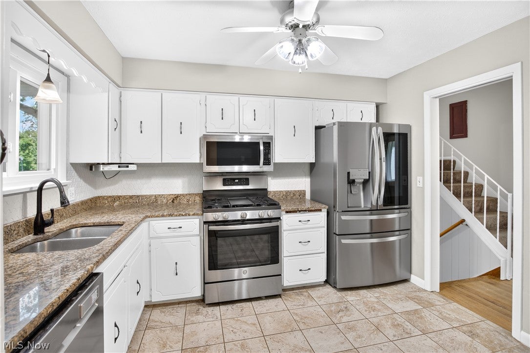 1124 Blueberry Hill Drive