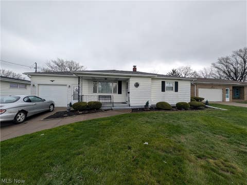 Homes For Sale - 1124 W 37th Street<br/> Lorain, OH 44052