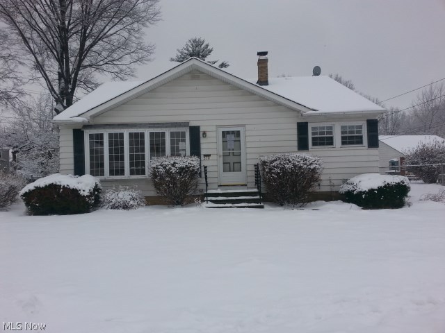 Cute Split Level home on a quiet cul de sac street! the home has a great layout with a nice kitchen, 3 nice bedrooms, 1 full and 1 half bath, 2 car garage and much more!