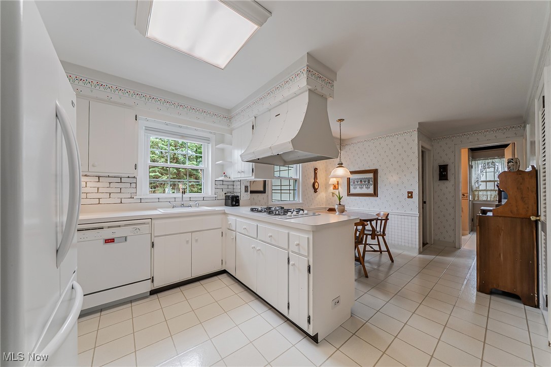 20110 Carolyn Avenue, Rocky River, Ohio image 15