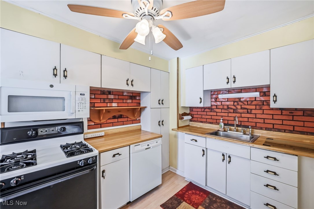 Salem, Ohio 44460, United States, 3 Bedrooms Bedrooms, ,5 BathroomsBathrooms,Residential,Active,232716