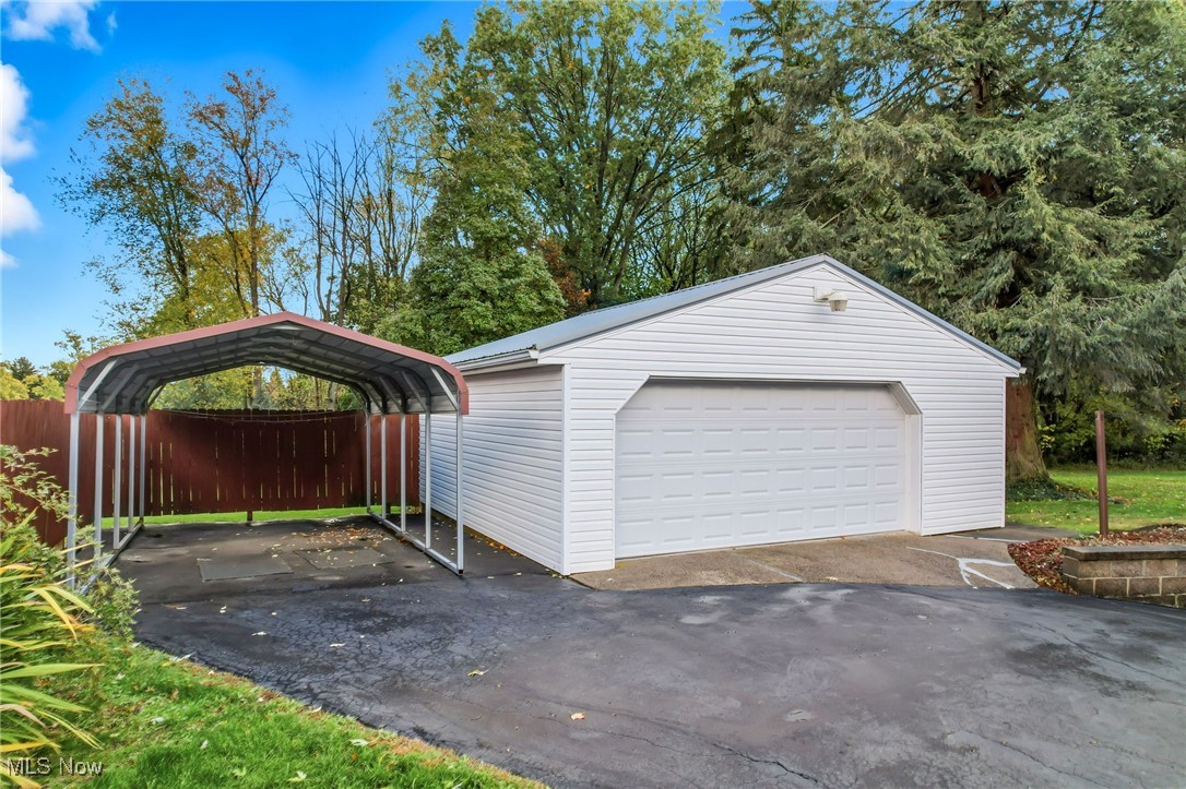 Salem, Ohio 44460, United States, 3 Bedrooms Bedrooms, ,5 BathroomsBathrooms,Residential,Active,232716