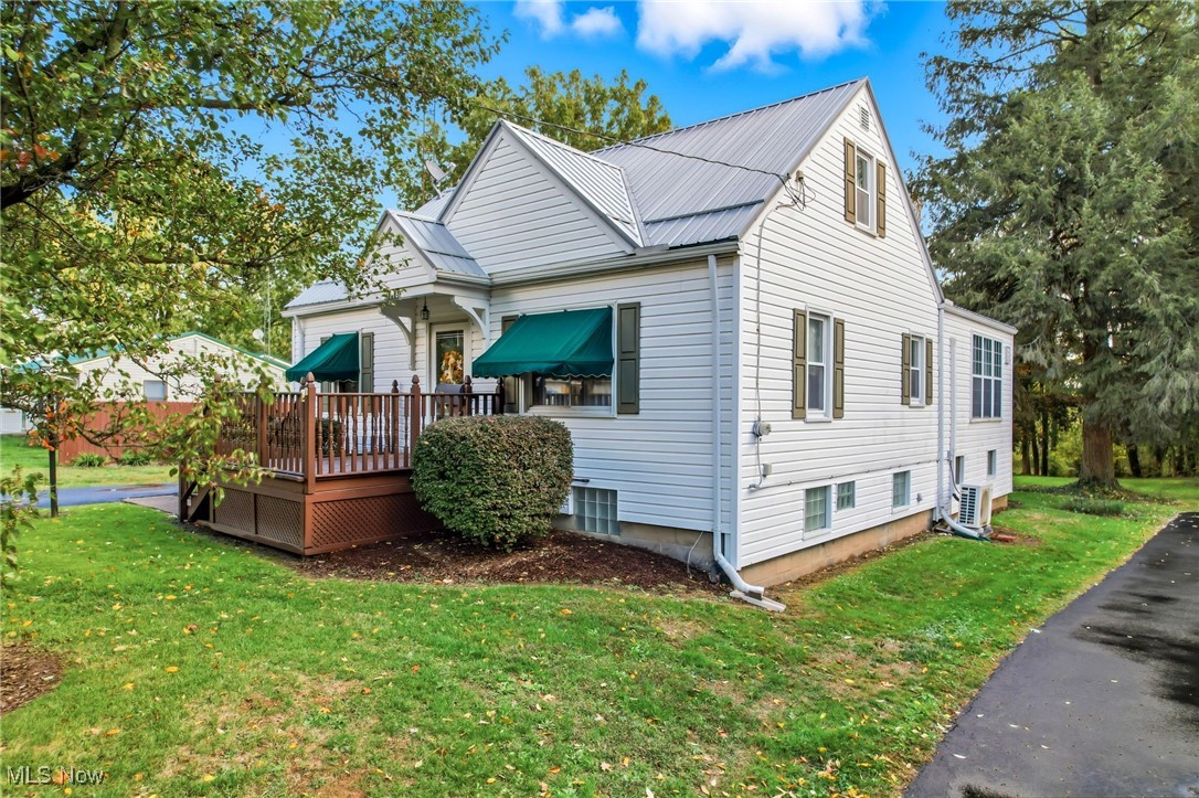 Salem, Ohio 44460, United States, 3 Bedrooms Bedrooms, ,5 BathroomsBathrooms,Residential,Active,232716