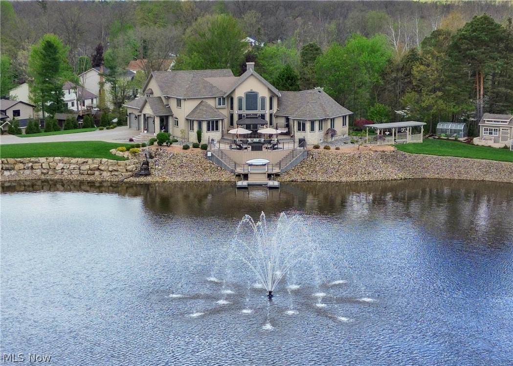 2900 Whispering Pines Drive