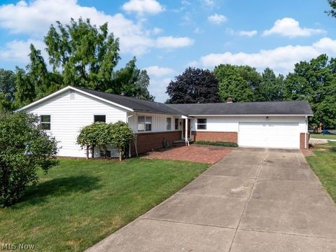 Homes For Sale - 1012 Ashwood Drive<br/> Wooster, OH 44691