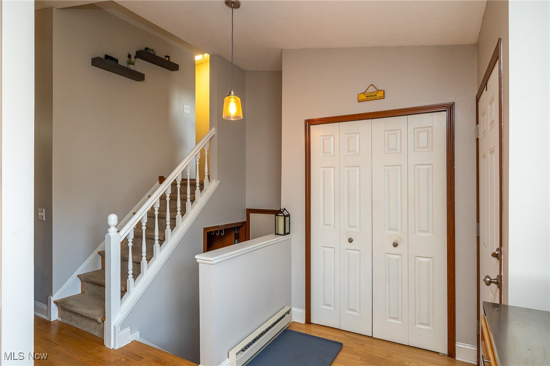 Creekside Vill - Residential