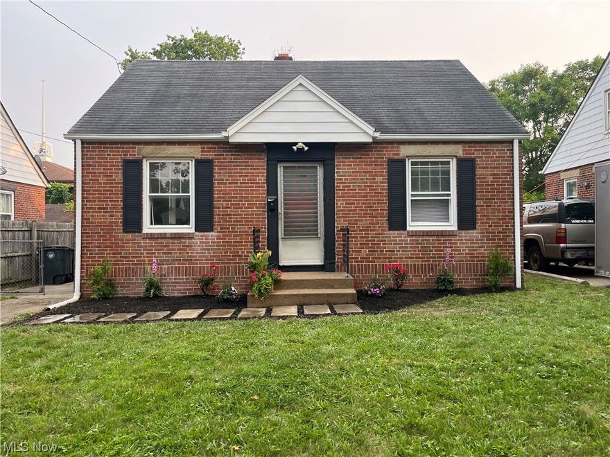 beautiful home with fenced yard and nice landscaping.  new kitchen with appliances. new paint and carpet thru out
new furnace. new electric panel. modern bathroom. akron schools. 

TO HAVE CENTRAL AIR ADDED TO PROPERTY PLEASE INCLUDE REQUEST IN PURCHASE OFFER AND INCREASE OFFER BY  3800.00