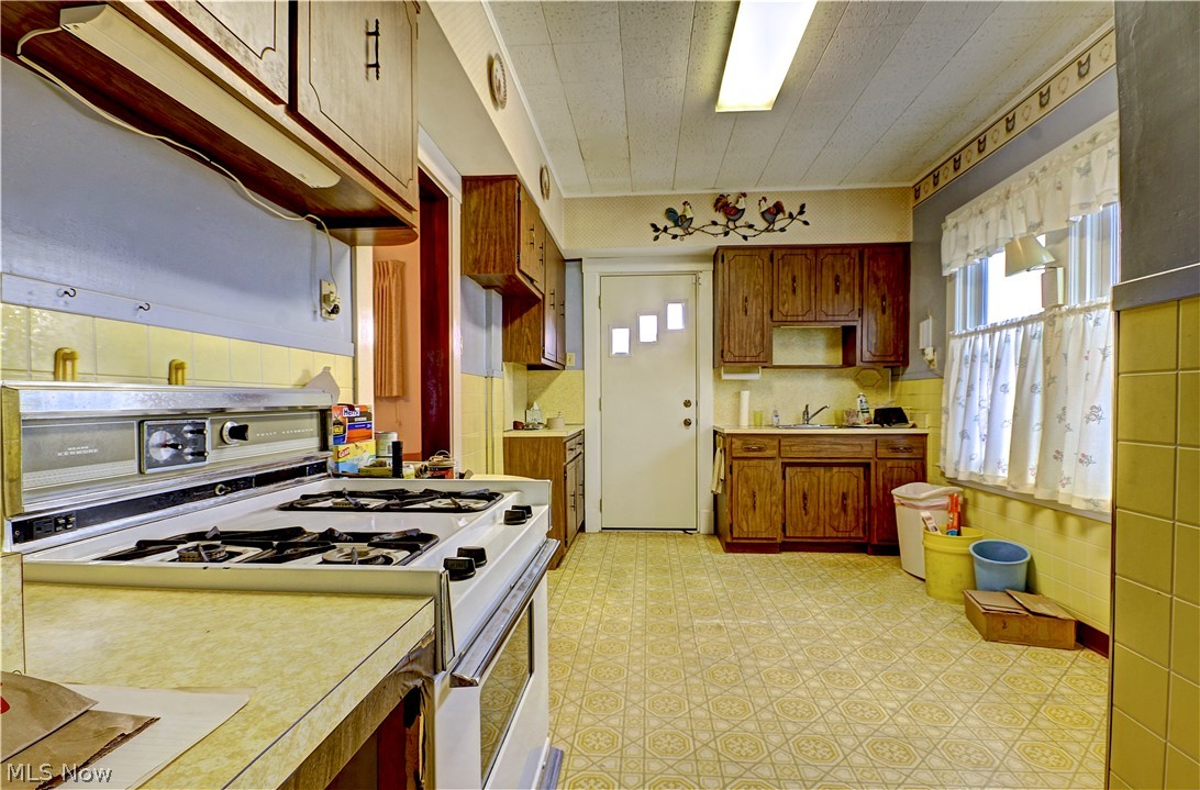 W J Lang Denison Ave - Residential