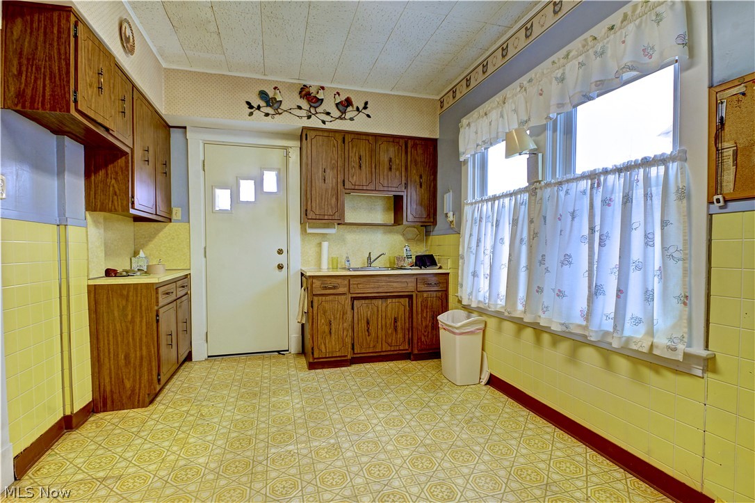 W J Lang Denison Ave - Residential