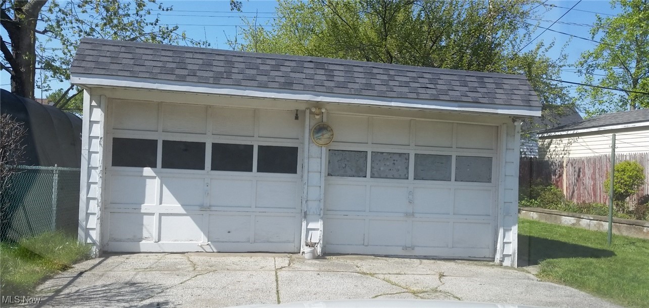 6014 Laverne Avenue, Parma, Ohio image 2