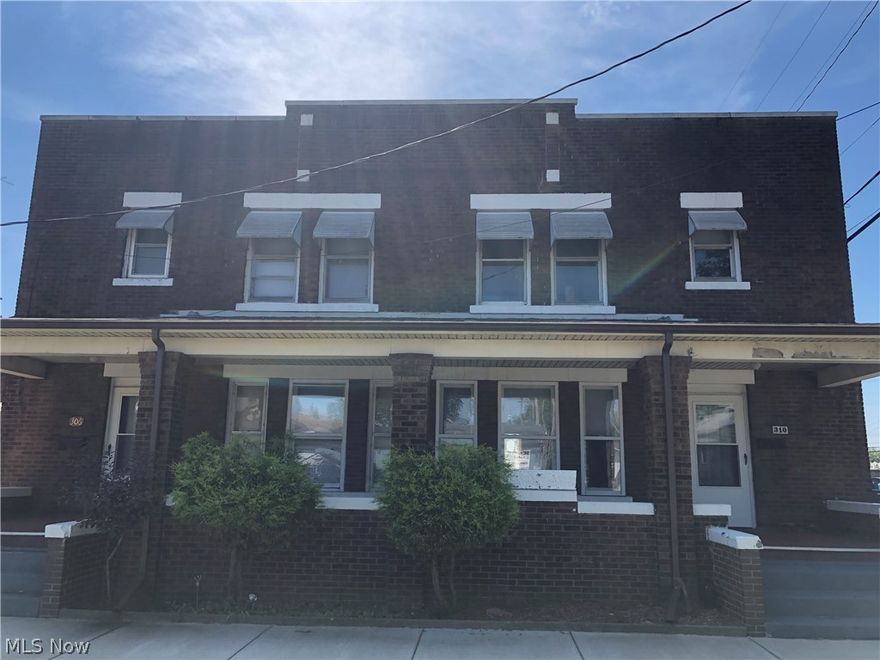 This duplex is conveniently located close to downtown businesses, Dover High School and I-77. Average monthly utilities: Electric $125, Gas $69 Water/Sewer $42. Washer/Dryer hookup in basement.   Agent is owner