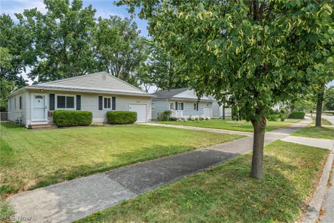 Tiny photo for 654 Wesley Drive, Berea, OH 44017 (MLS # 5232641)