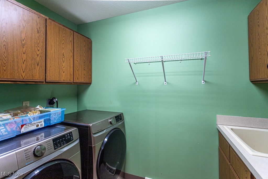 Roberto Place Condo - Residential