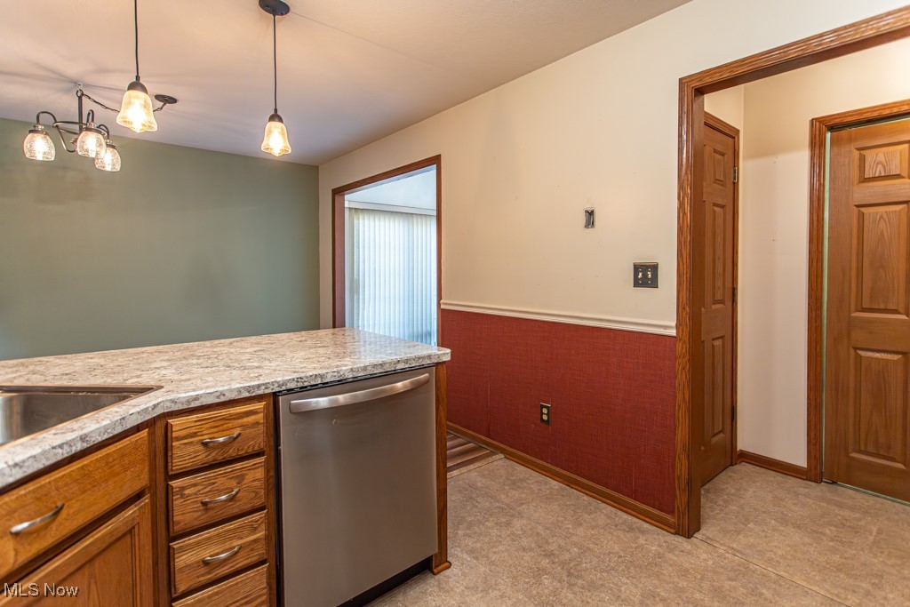 Roberto Place Condo - Residential