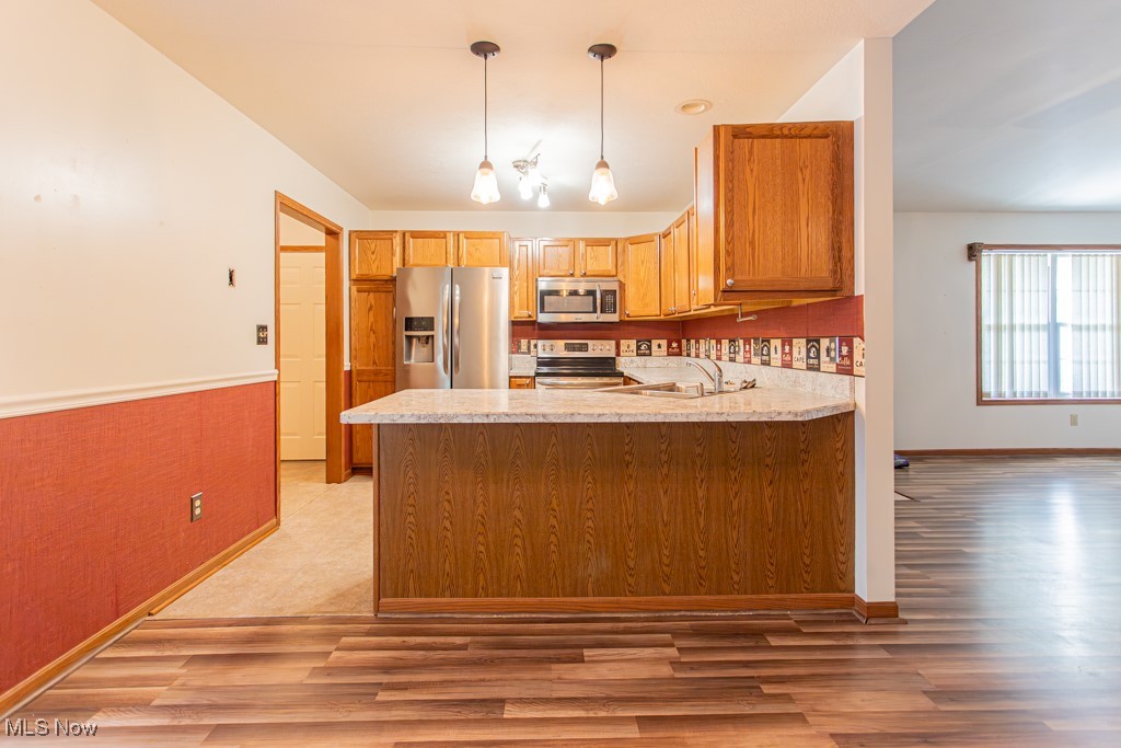 Roberto Place Condo - Residential