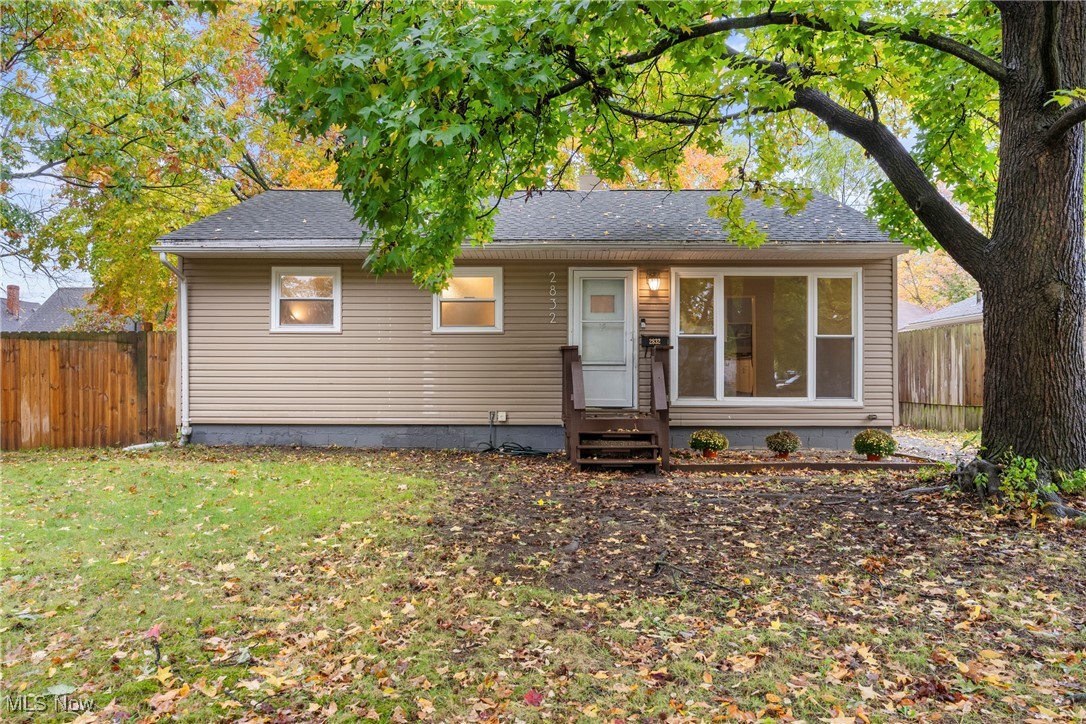 Welcome to 2832 Wingate Ave in the heart of Akron's desirable 44314 community-an inviting and well-maintained ranch home offering comfort, convenience, and thoughtful updates throughout.
This charming property features a warm and welcoming layout perfect for everyday living and entertaining. The light-filled living room flows into a spacious eat-in kitchen with ample cabinetry and counter space-ideal for home-cooked meals or hosting family and friends. Three generously sized bedrooms provide peaceful retreats, and the updated bathroom offers modern style and function.
Step outside to enjoy the private, fully fenced yard-featuring a newer wooden fence that enhances both privacy and curb appeal. Whether you're relaxing, gardening, or playing in the yard, this outdoor space is ready for your enjoyment.
Located near local parks, schools, shopping, and easy highway access, this home blends comfort with a truly convenient lifestyle.
Don't miss this opportunity-schedule your showing today and discover all the charm 2832 Wingate Ave has to offer!