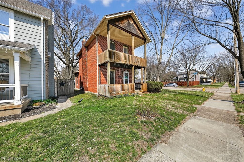 Photo of 33 E Cottage Avenue, Dayton, OH 45449 (MLS # 5196225)